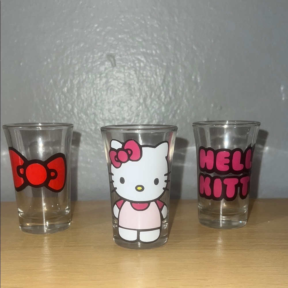 Hello Kitty Shot Glass Set - Red and Pink